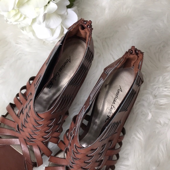 American Eagle Wedge Sandals - Picture 9 of 10